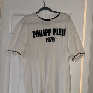 Philipp plein T shirt men’s 4xl however runs small like XL to 2XL